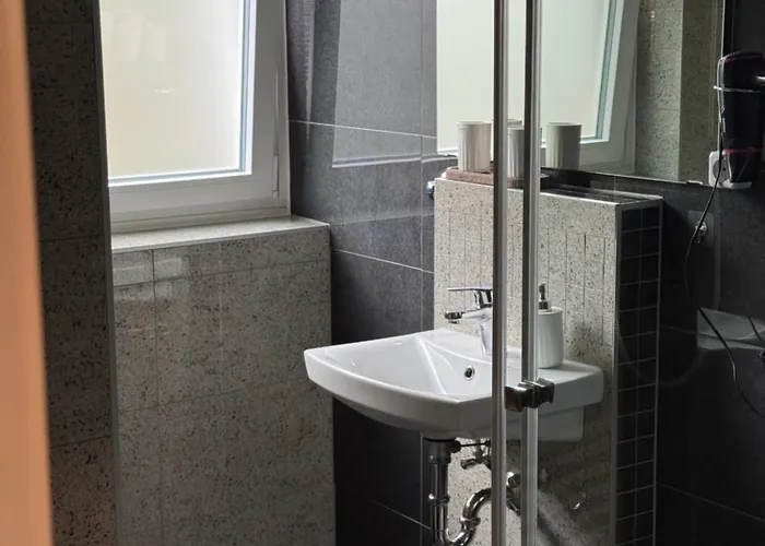 Apartamento Outstanding Next To Messe Essen&dus Essen